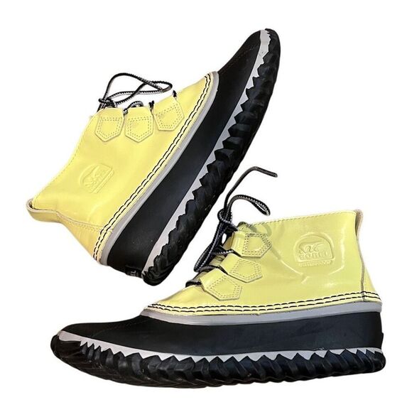 SOREL Out n' About 'Zest Dove' Rain Boots Size 7 - Picture 5 of 10